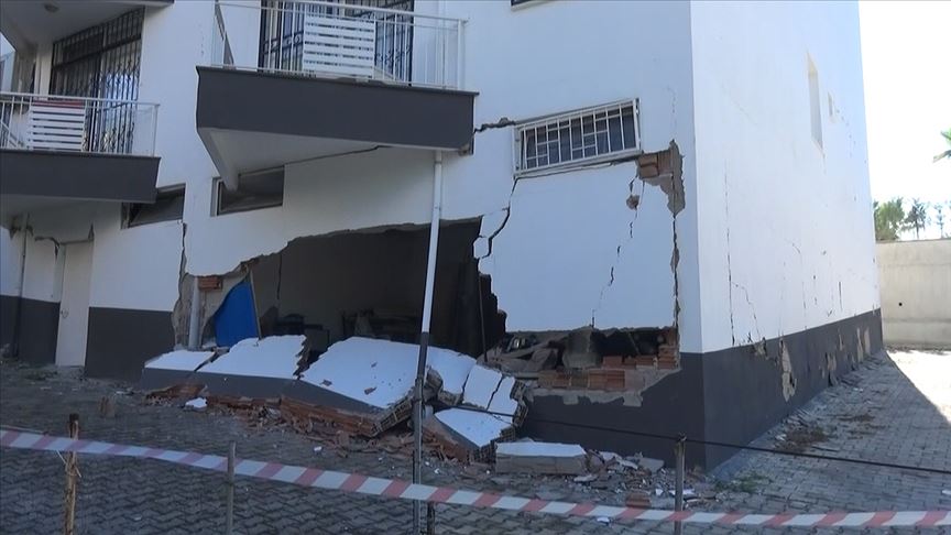 kusadasi deprem